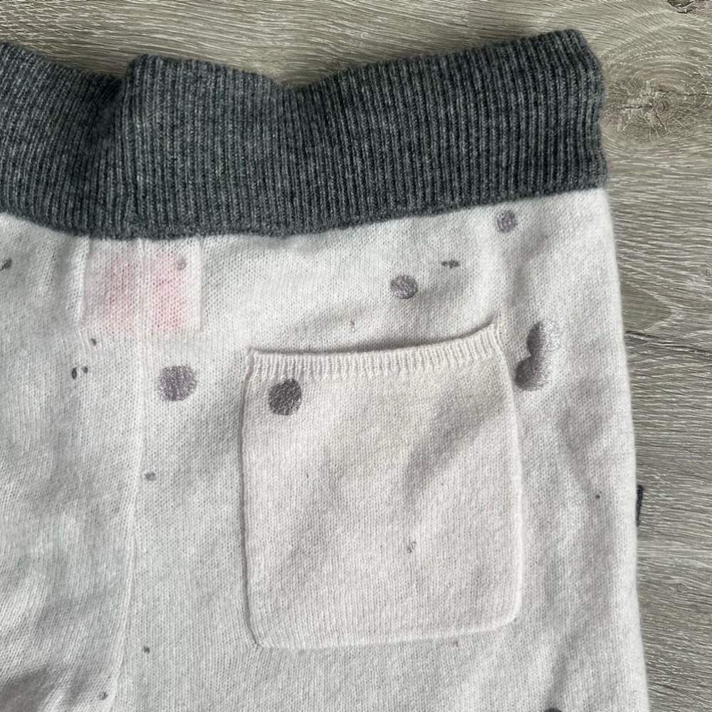 NWT BRODIE CASHMERE Splatter Foil Cashmere Joggers Silver White Pants Knit XS - Picture 6 of 13